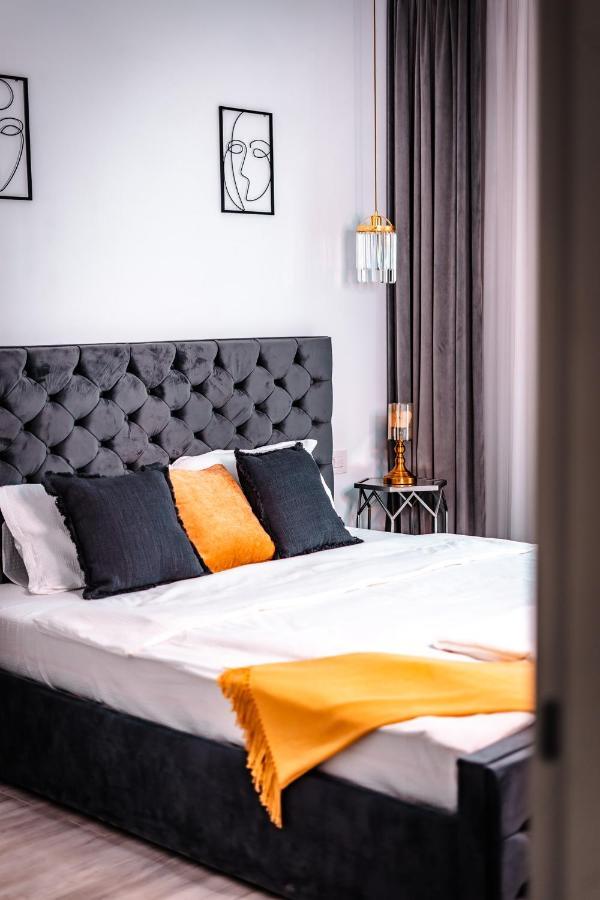 Luxury Family Apartment With Private Parking And Forest View Timişoara Exteriör bild